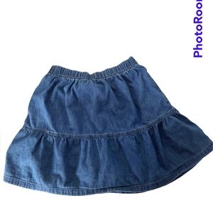 Womens size S GAP tiered jean skirt